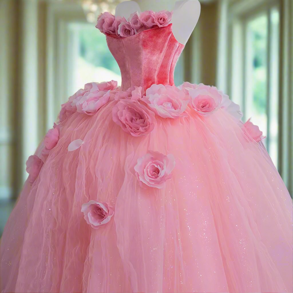 GA2012 - Bella Luna Gowns