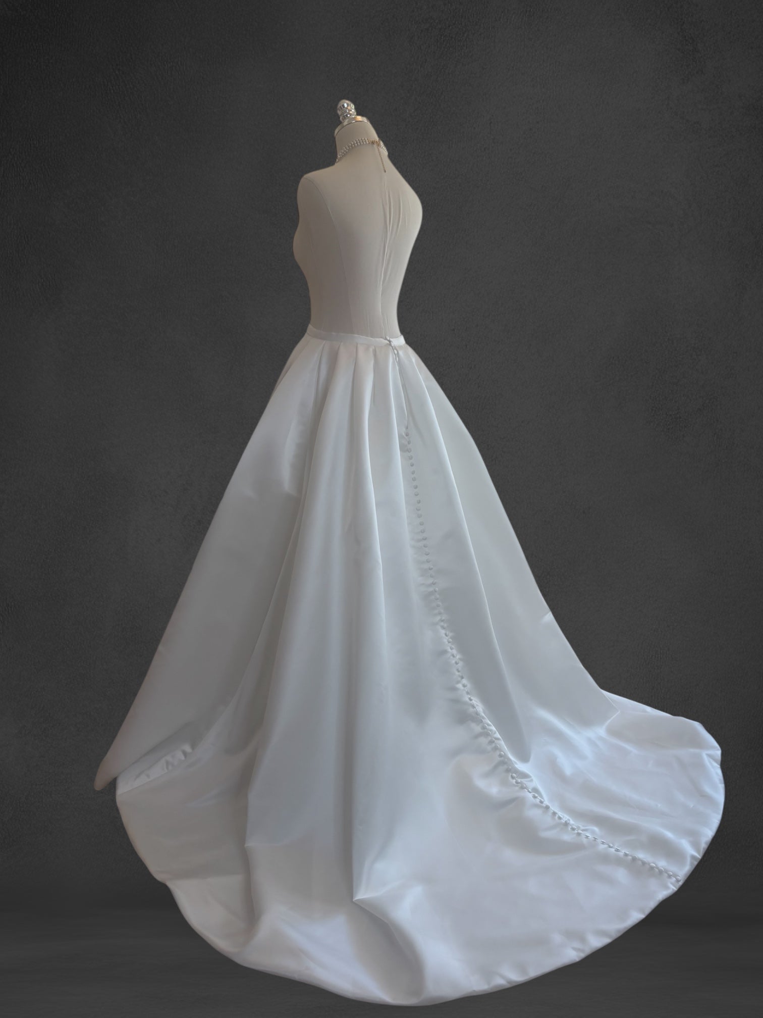 Vespera Removable Overskirt