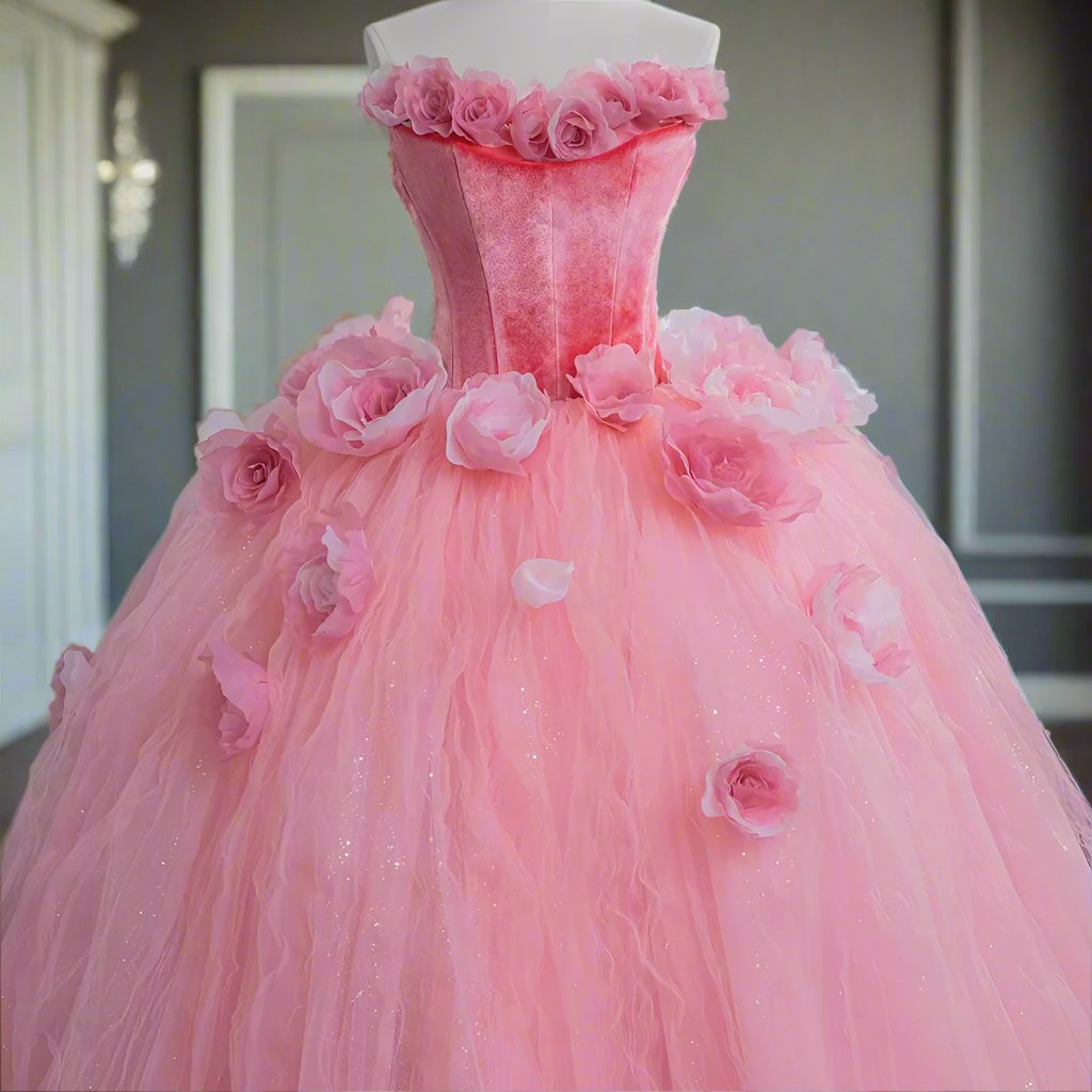 GA2012 - Bella Luna Gowns