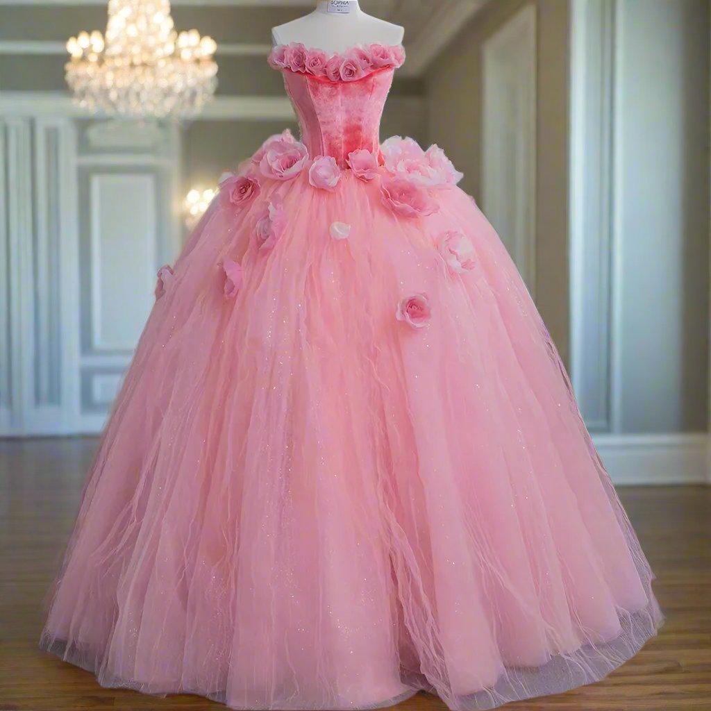 GA2012 - Bella Luna Gowns