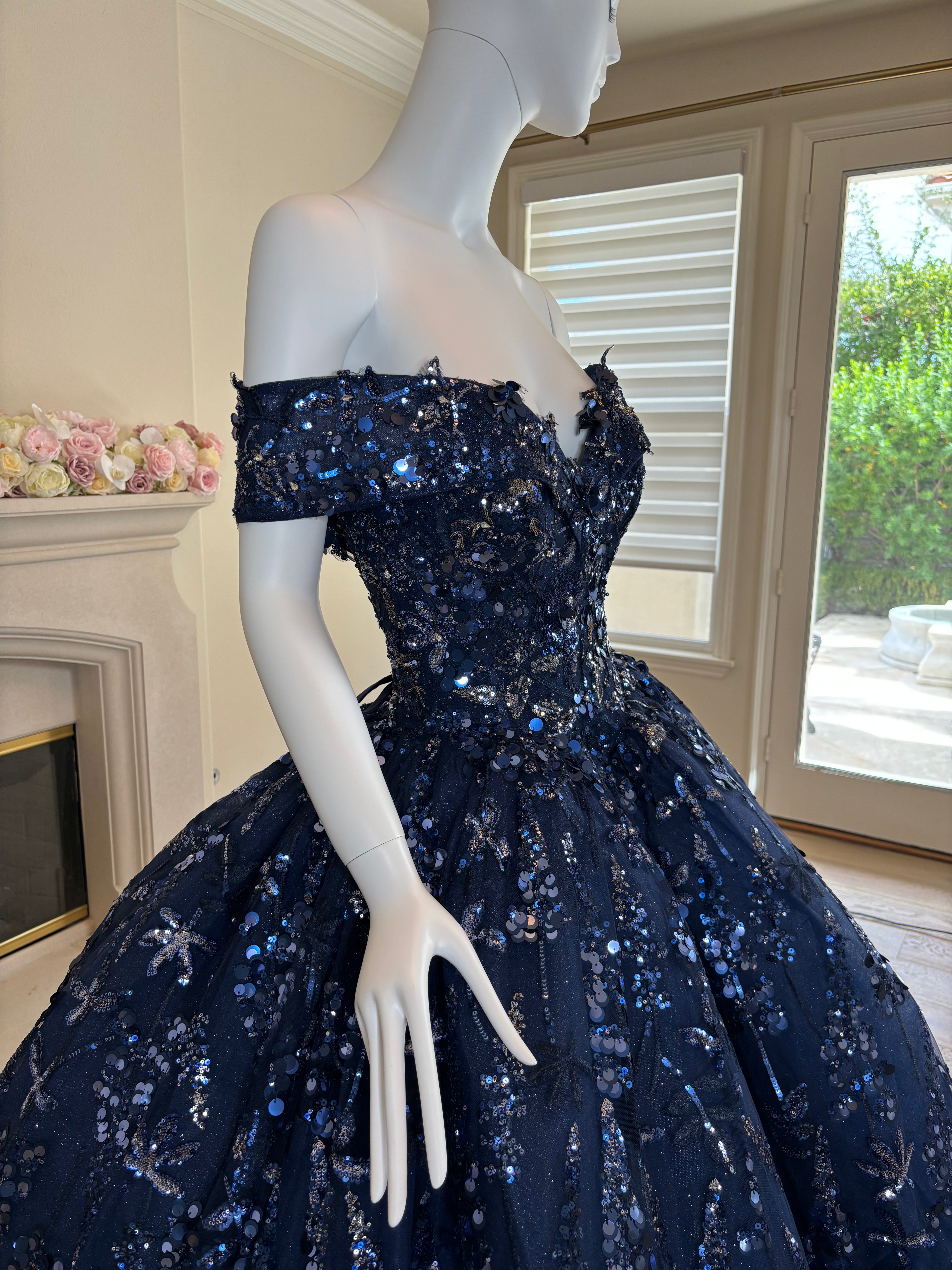 LA015 - Bella Luna Gowns