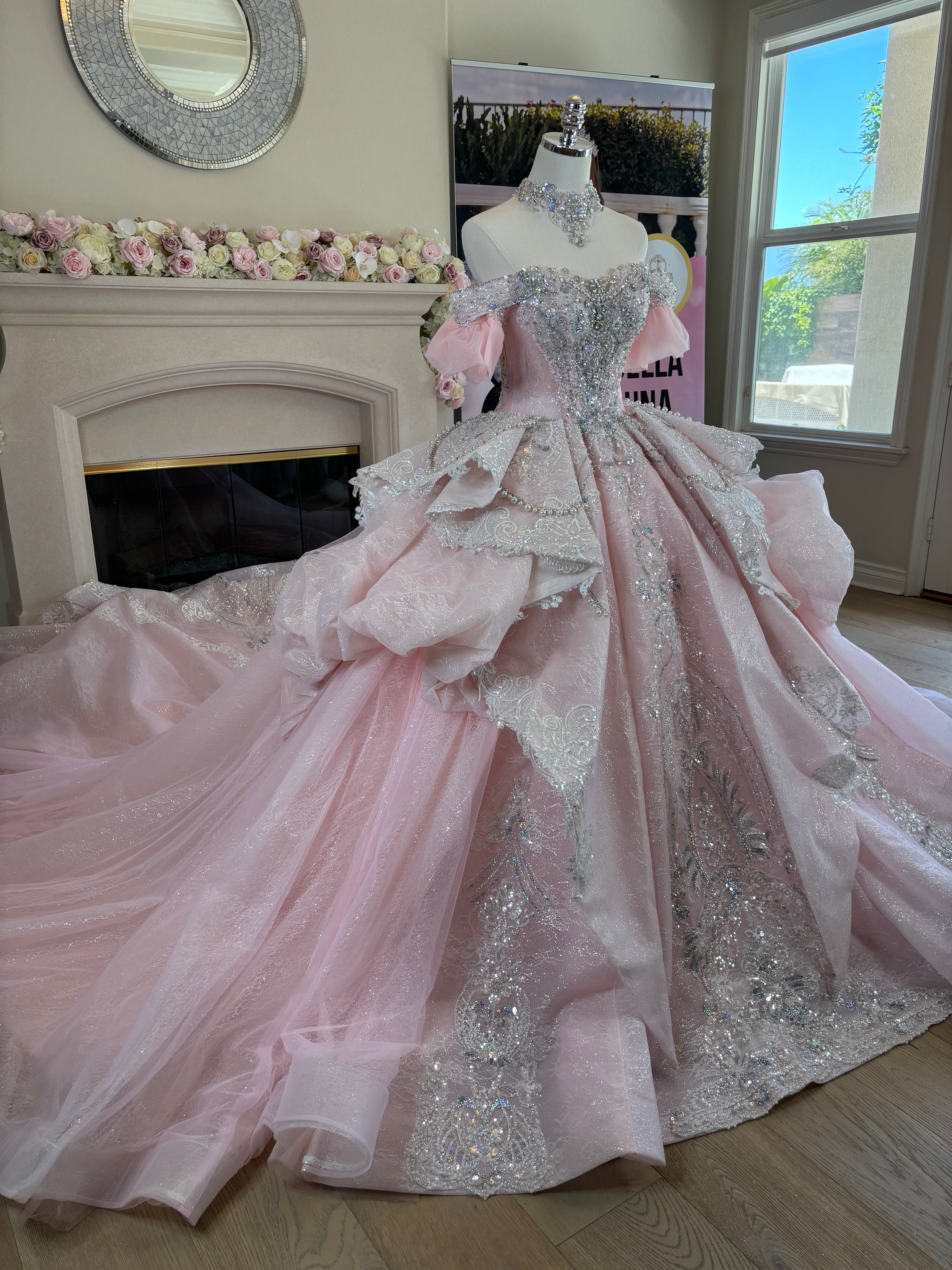 Love Story (pink) - Bella Luna Gowns