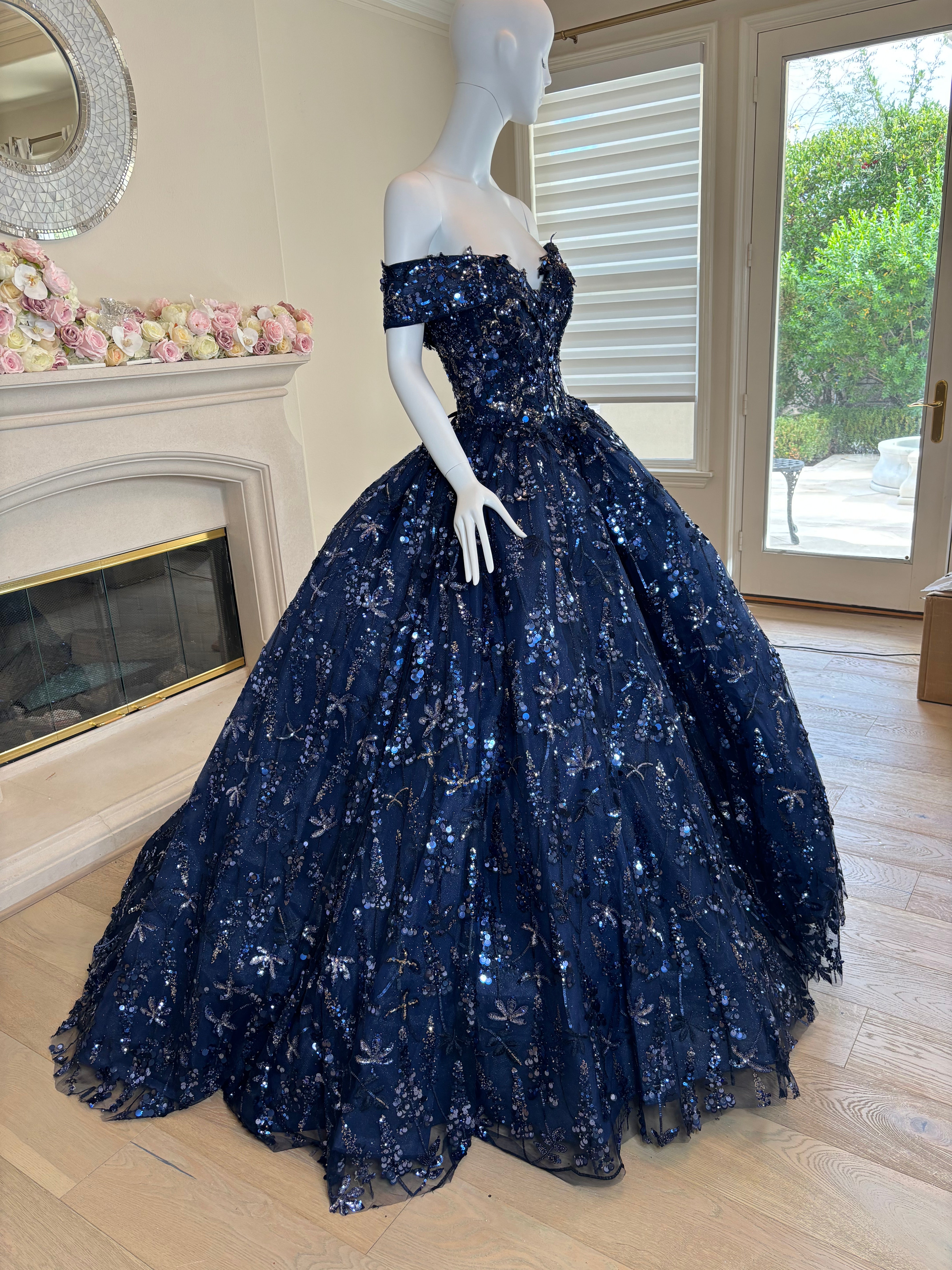 LA015 - Bella Luna Gowns