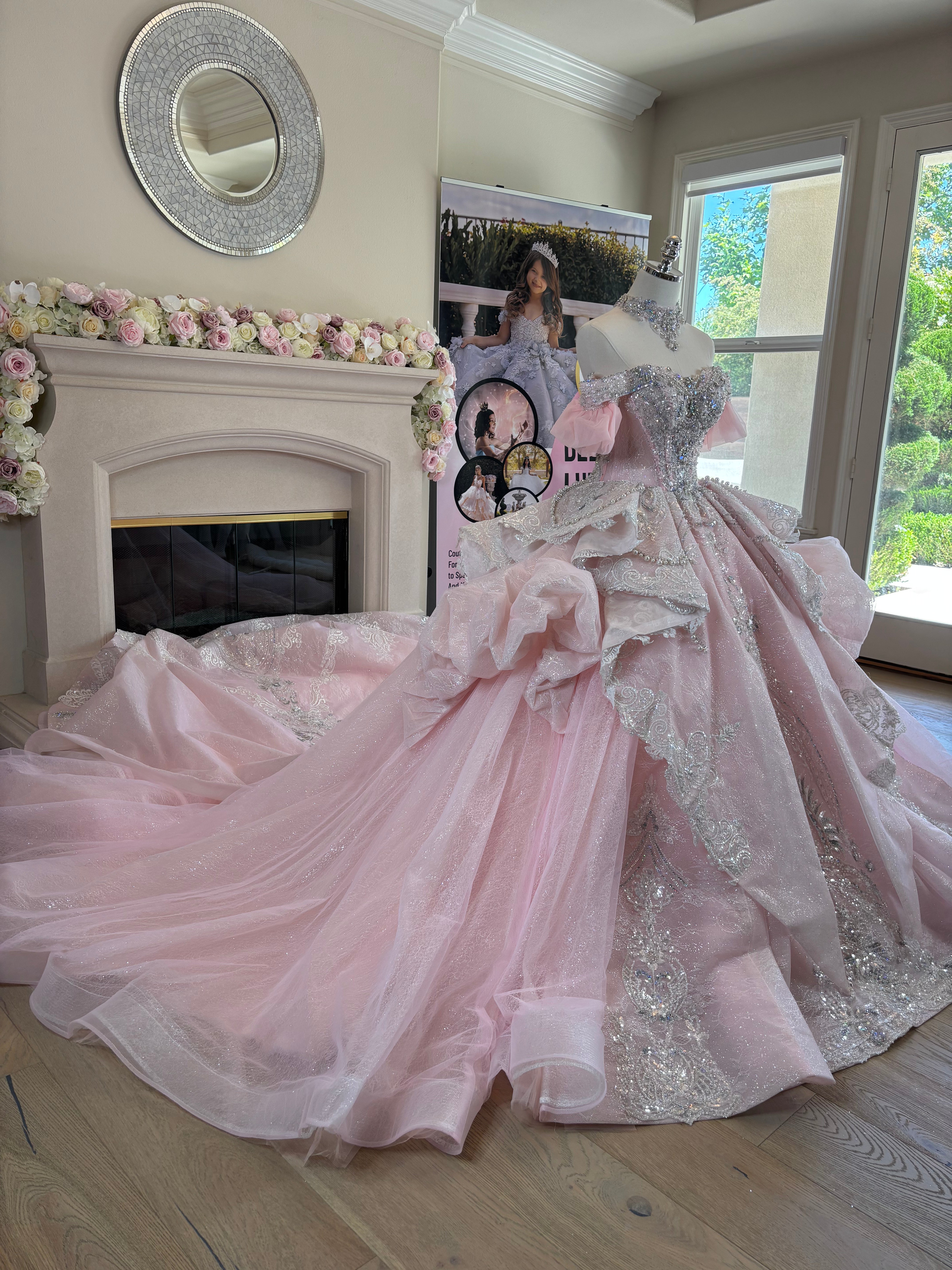 Love Story (pink) - Bella Luna Gowns