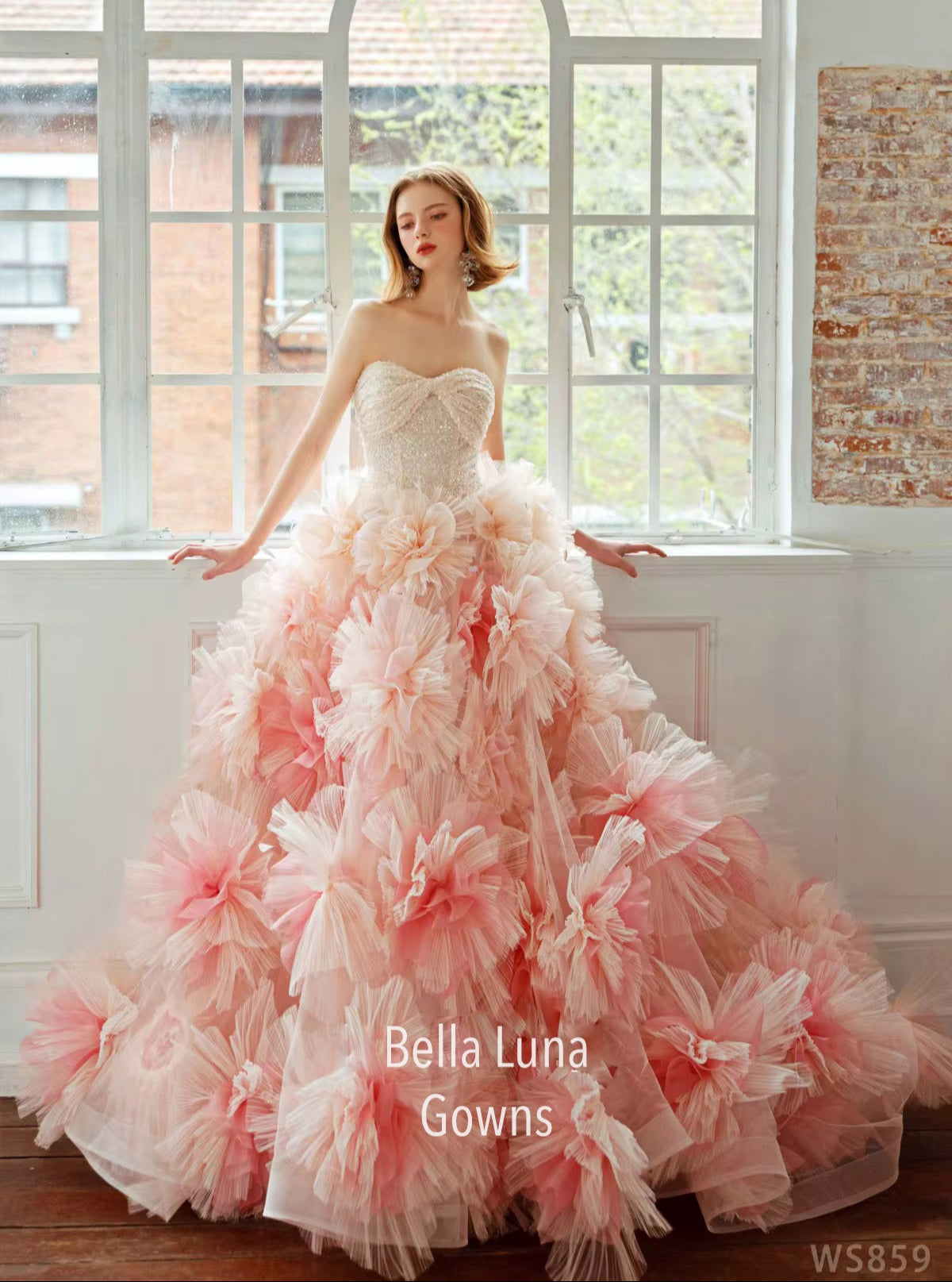 VIPWS859 - Bella Luna Gowns