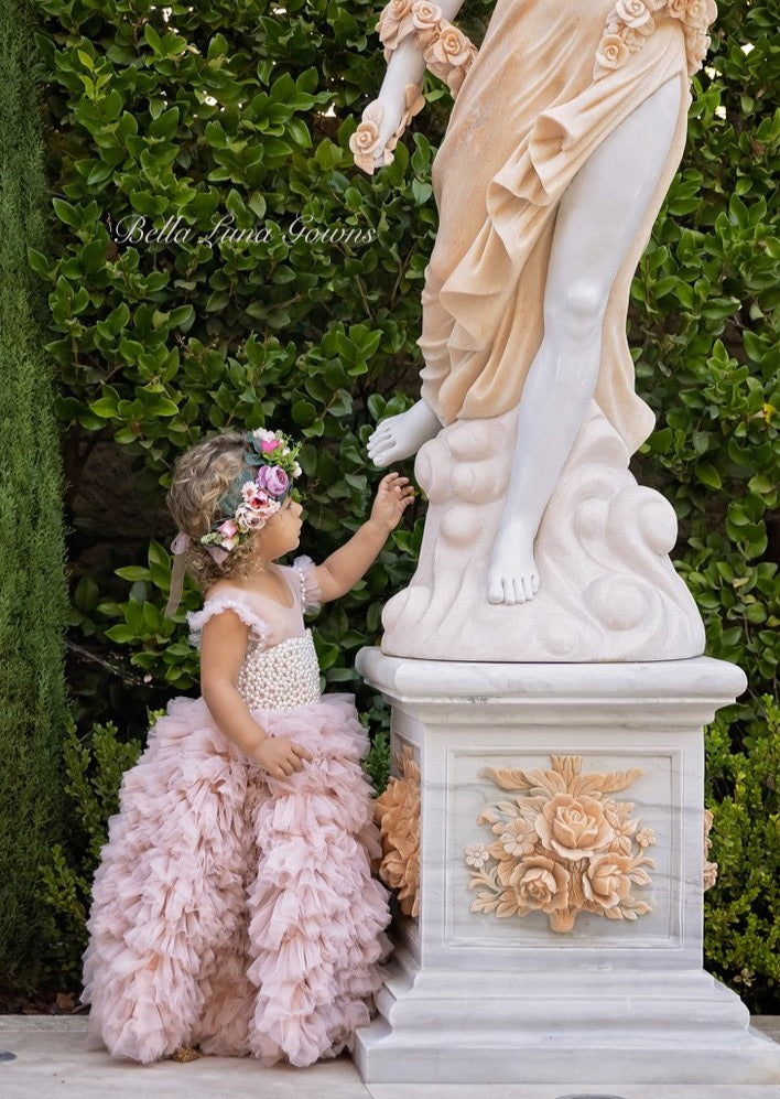 Babelicious - Bella Luna Gowns