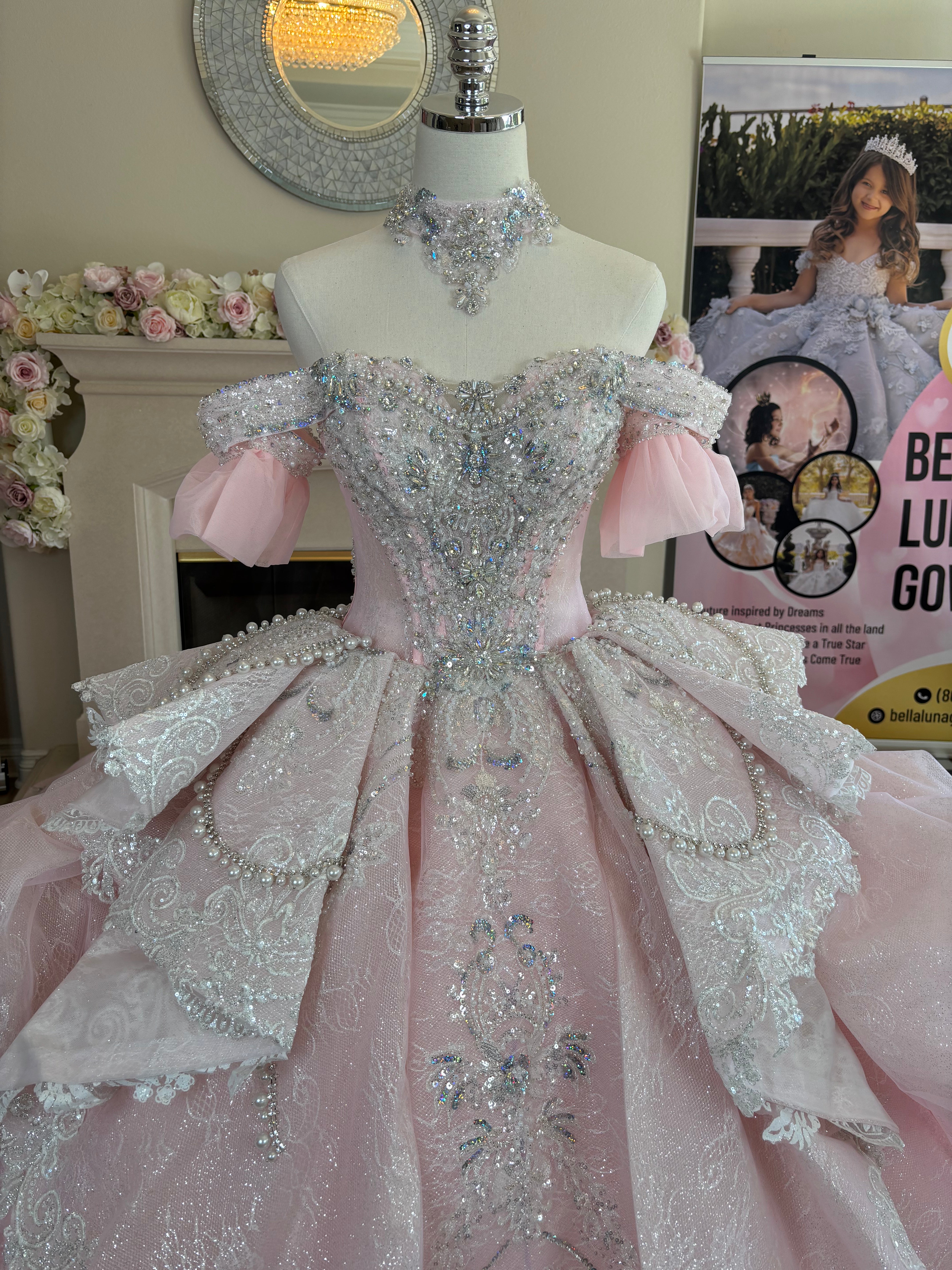 Love Story (pink) - Bella Luna Gowns