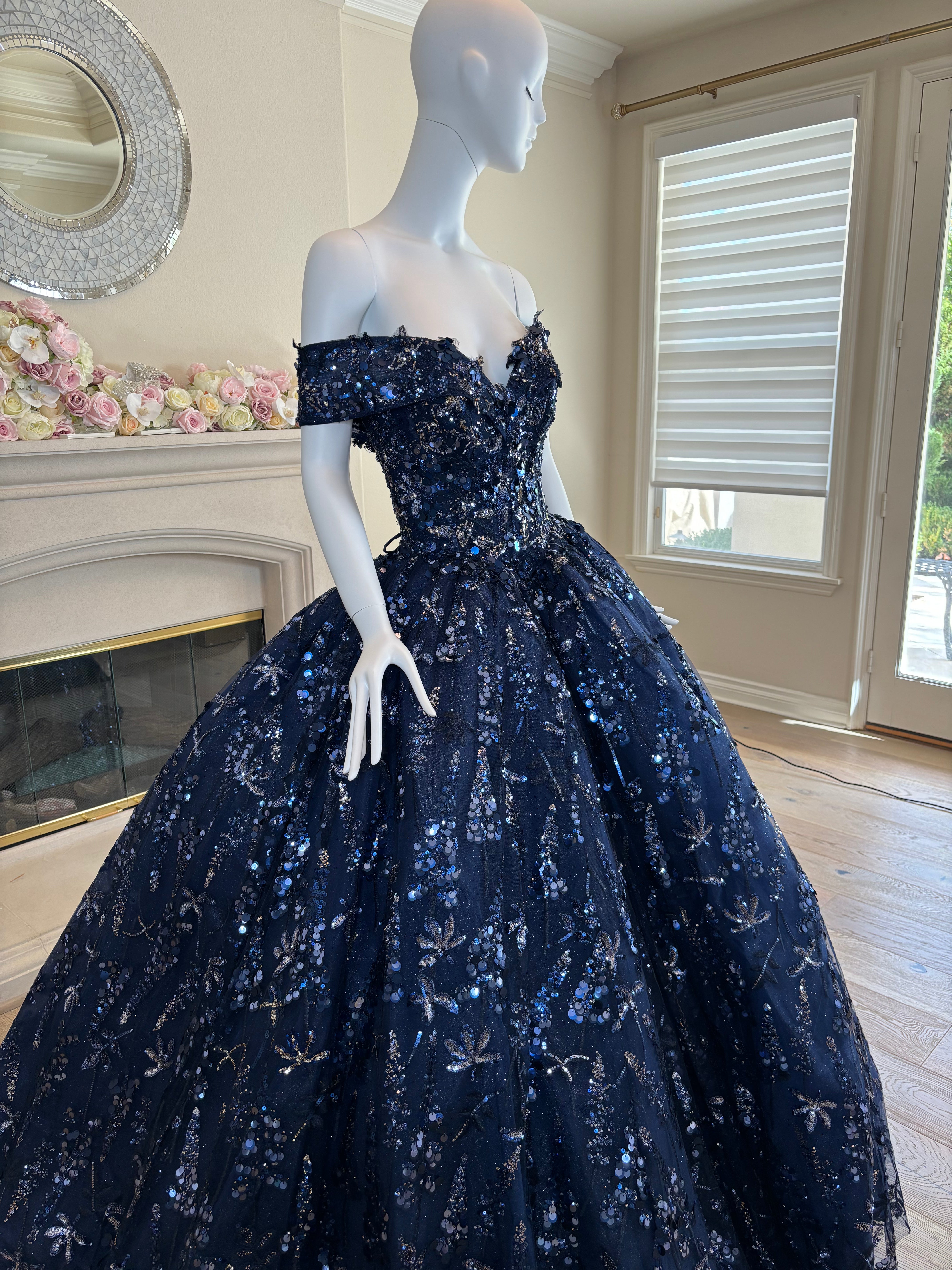 LA015 - Bella Luna Gowns