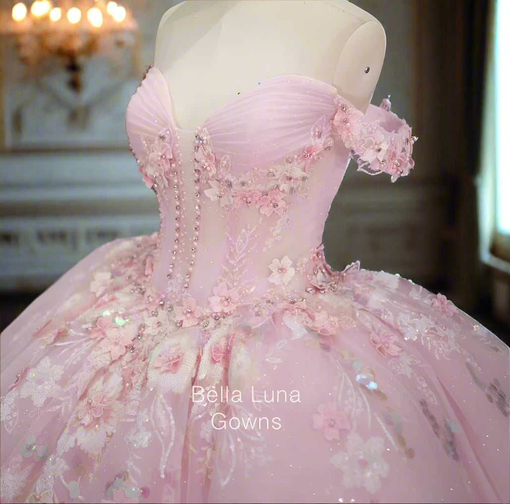 PR015 - Bella Luna Gowns