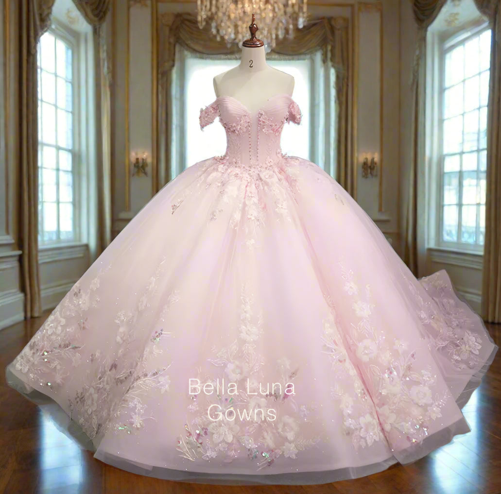PR015 - Bella Luna Gowns