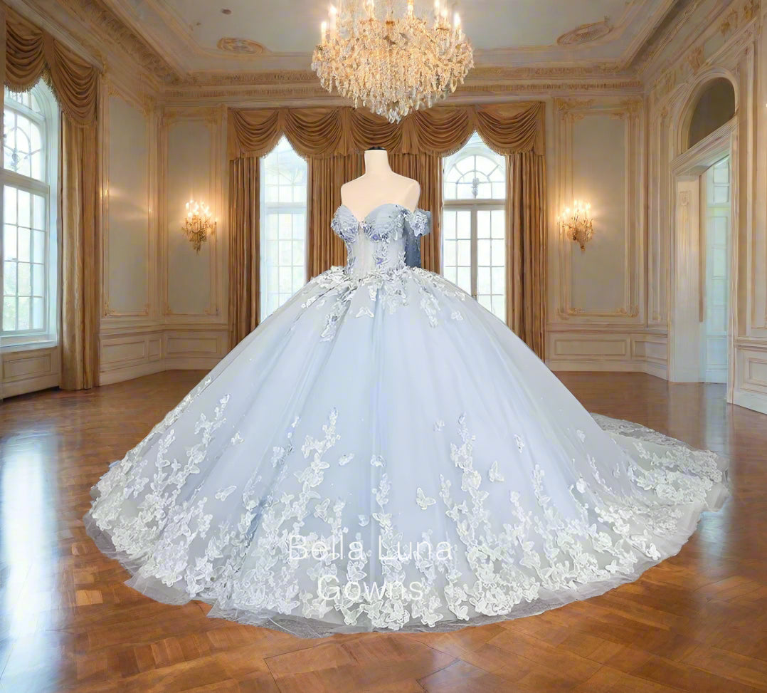 PR015 - Bella Luna Gowns