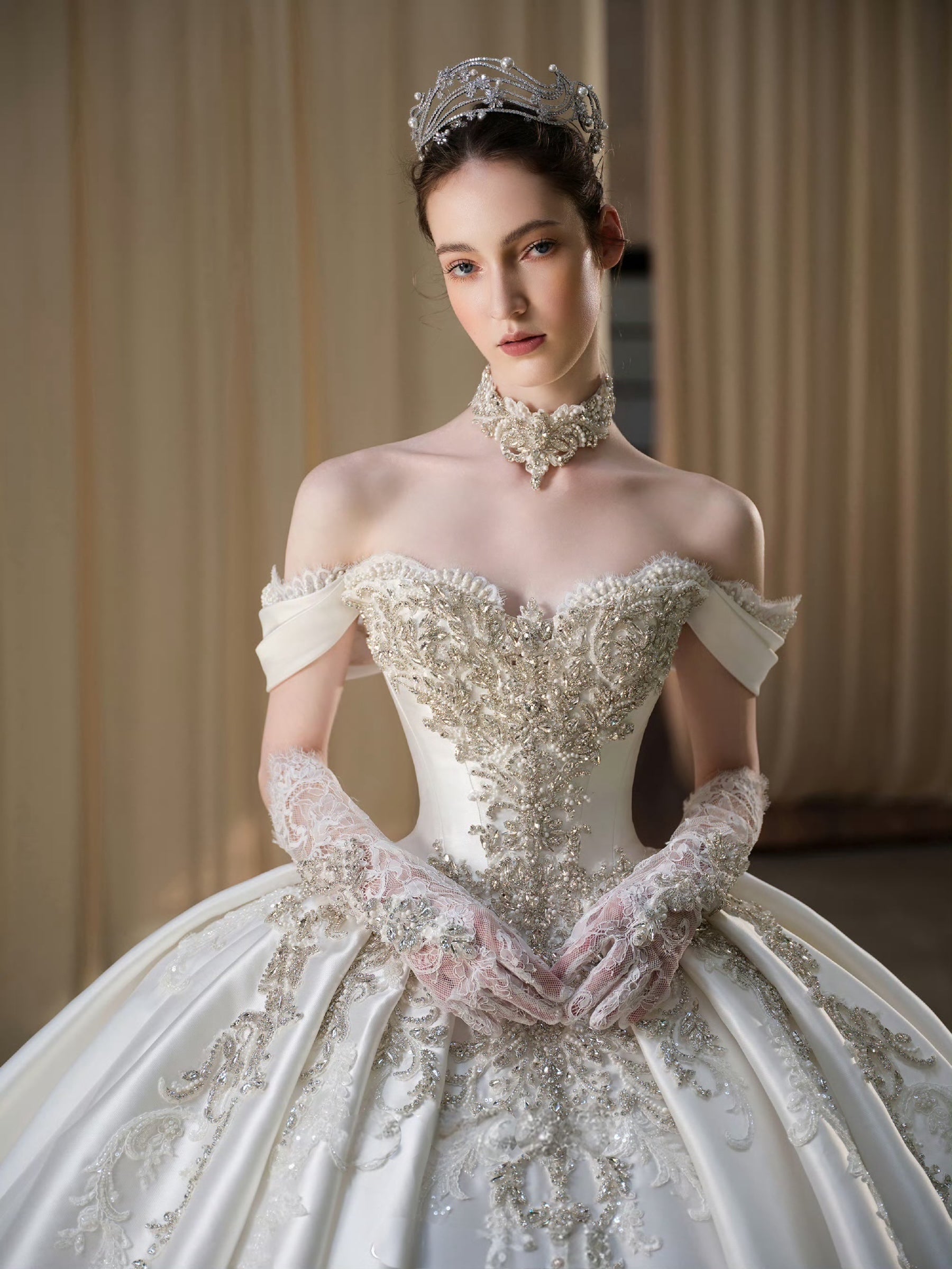 bride wearing the finished custom detachable gloves with a Bella Luna gown