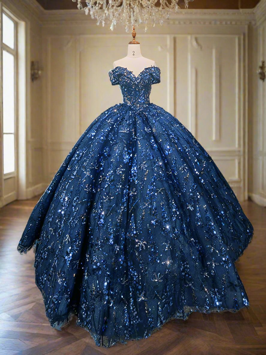 LA015 - Bella Luna Gowns