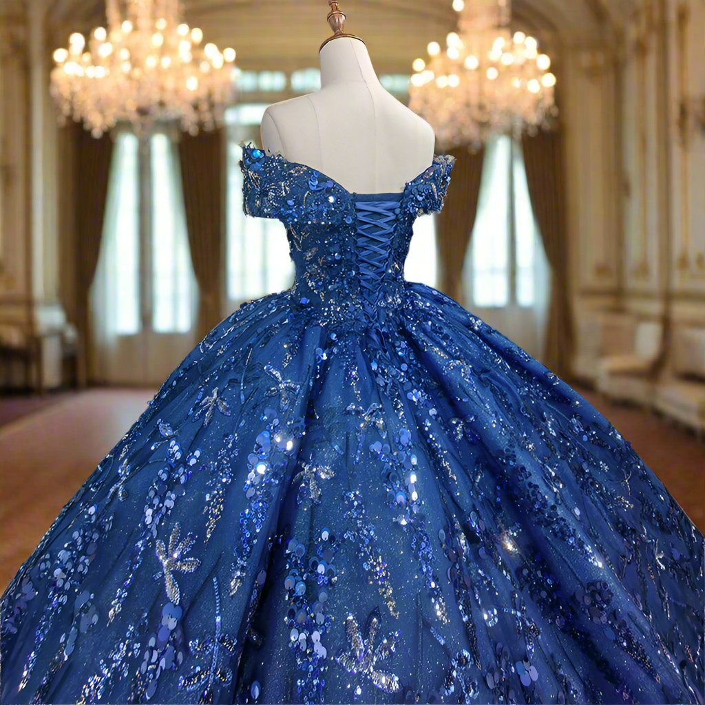 LA015 - Bella Luna Gowns