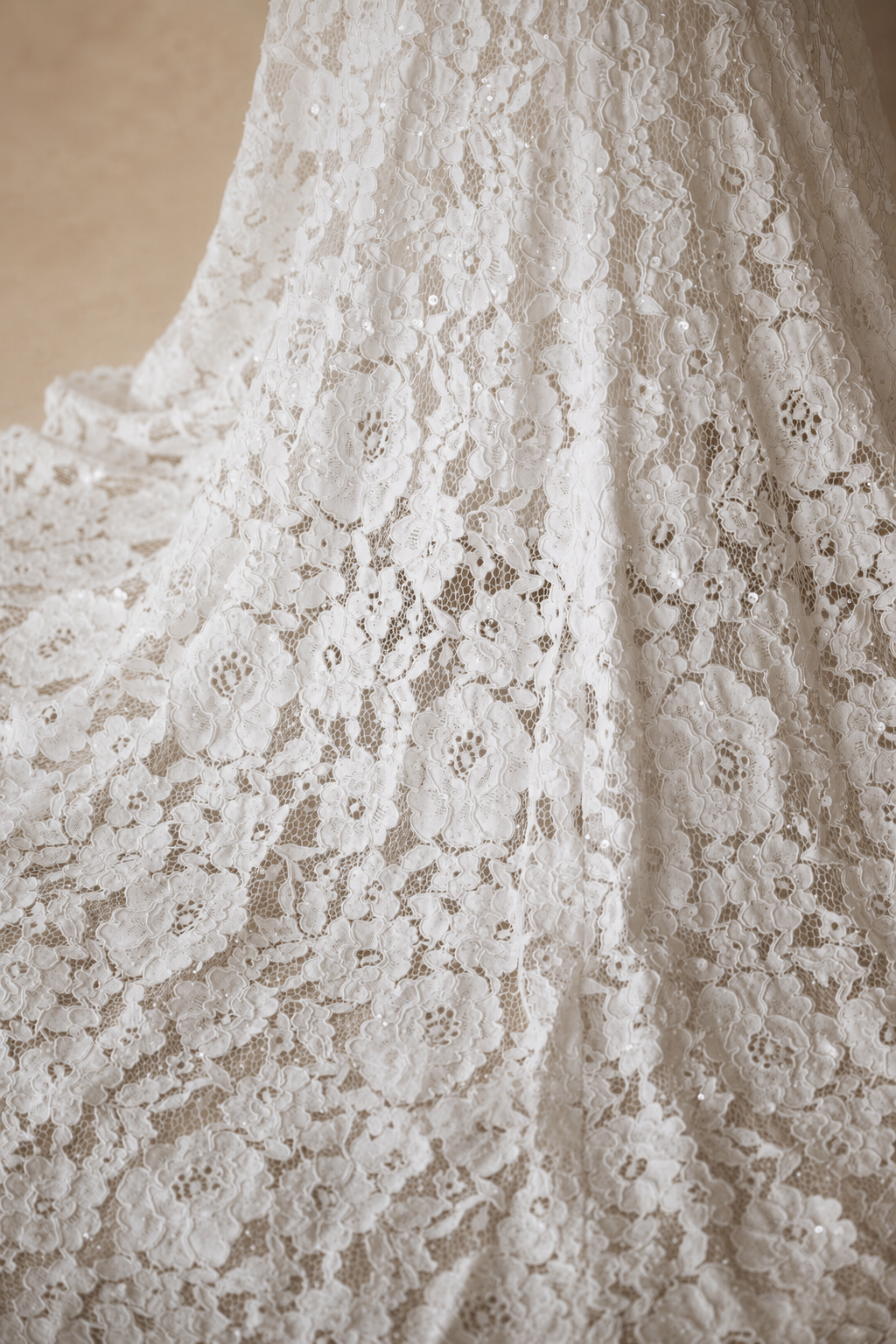 Sienna off-white mermaid wedding dress with wide scalloped floral lace train